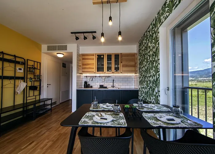 Jungle Mesh Lux Apartment